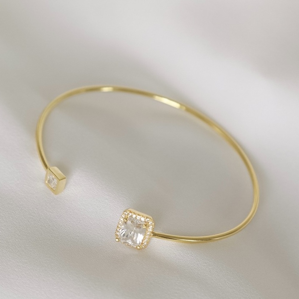 SoldOut11thStreet - Picture 4 of 8